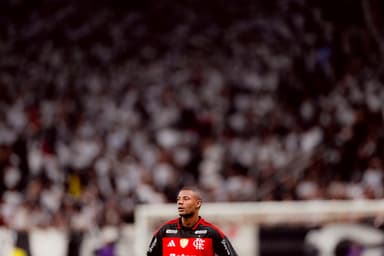 De la Cruz no empate com o Corinthians