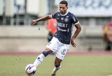 João Lucas em campo pelo Remo